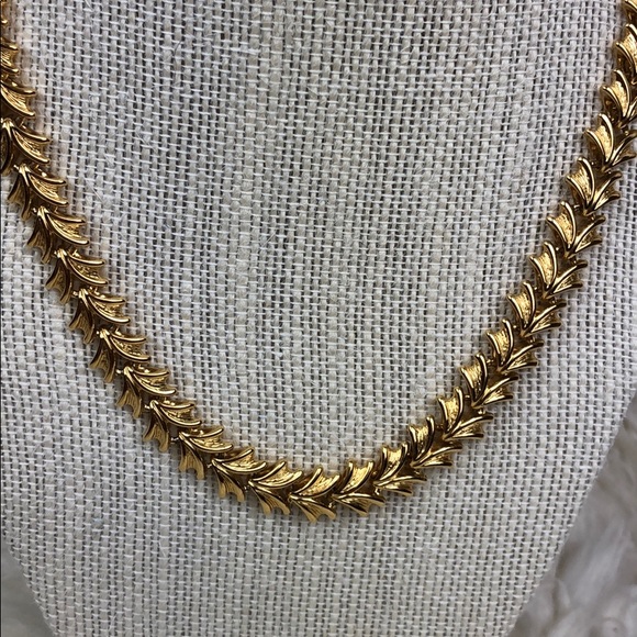 Vintage gold necklace - Picture 2 of 7